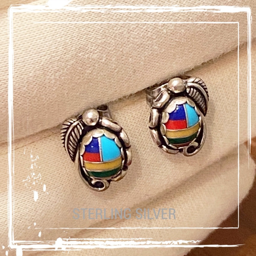 CH WHEELER MANUFACTURING CO Sterling Silver Natural Stone Inlay Post Earrings - Picture 5 of 8